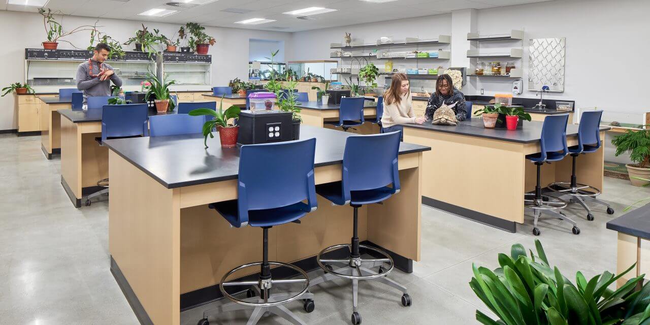Dunklau Center for Science and Math lab design