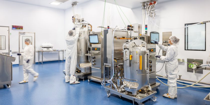 Upstream single use equipment for gene therapy manufacturing