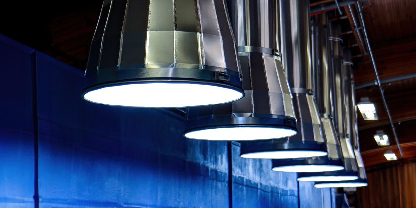 A daylighting solution was calculated to meet the lab’s needs, which included daylight dimmers for maximum control of the natural light.