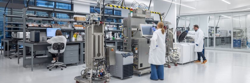 Biotech training center with upstream single use equipment