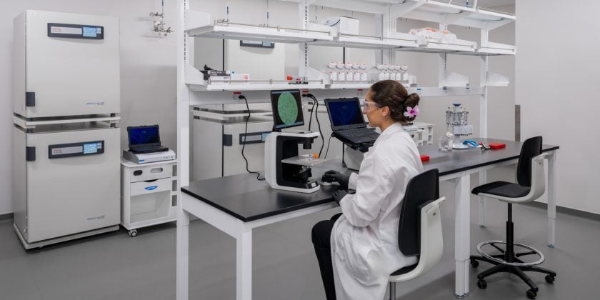Cell therapy laboratory